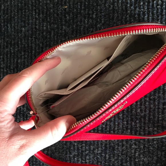 SOLD Kate Spade Red Patterson Drive Crossbody - Picture 3 of 3